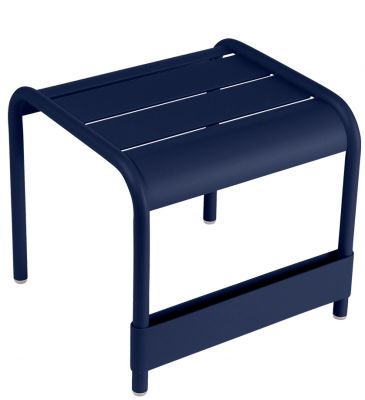 Blauer Luxembourg Outdoor Beistelltisch / Fußteil von Fermob aus Metall, ideal für Garten und Terrasse.